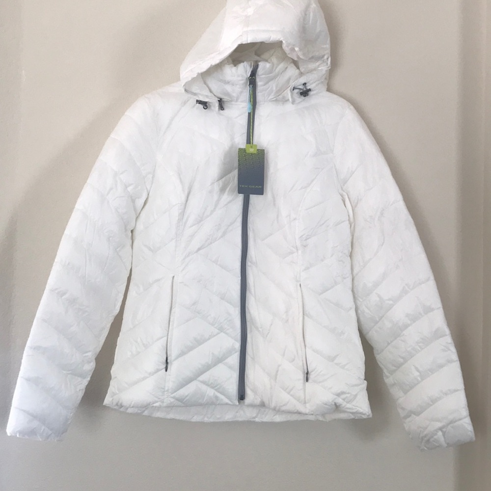 white snow jacket (Medium) NWT